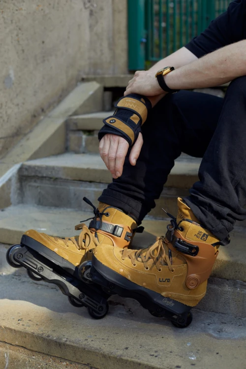 920135-42076_ennui_wristguard_Sam_Crofts_Pro_2025_w011.jpg